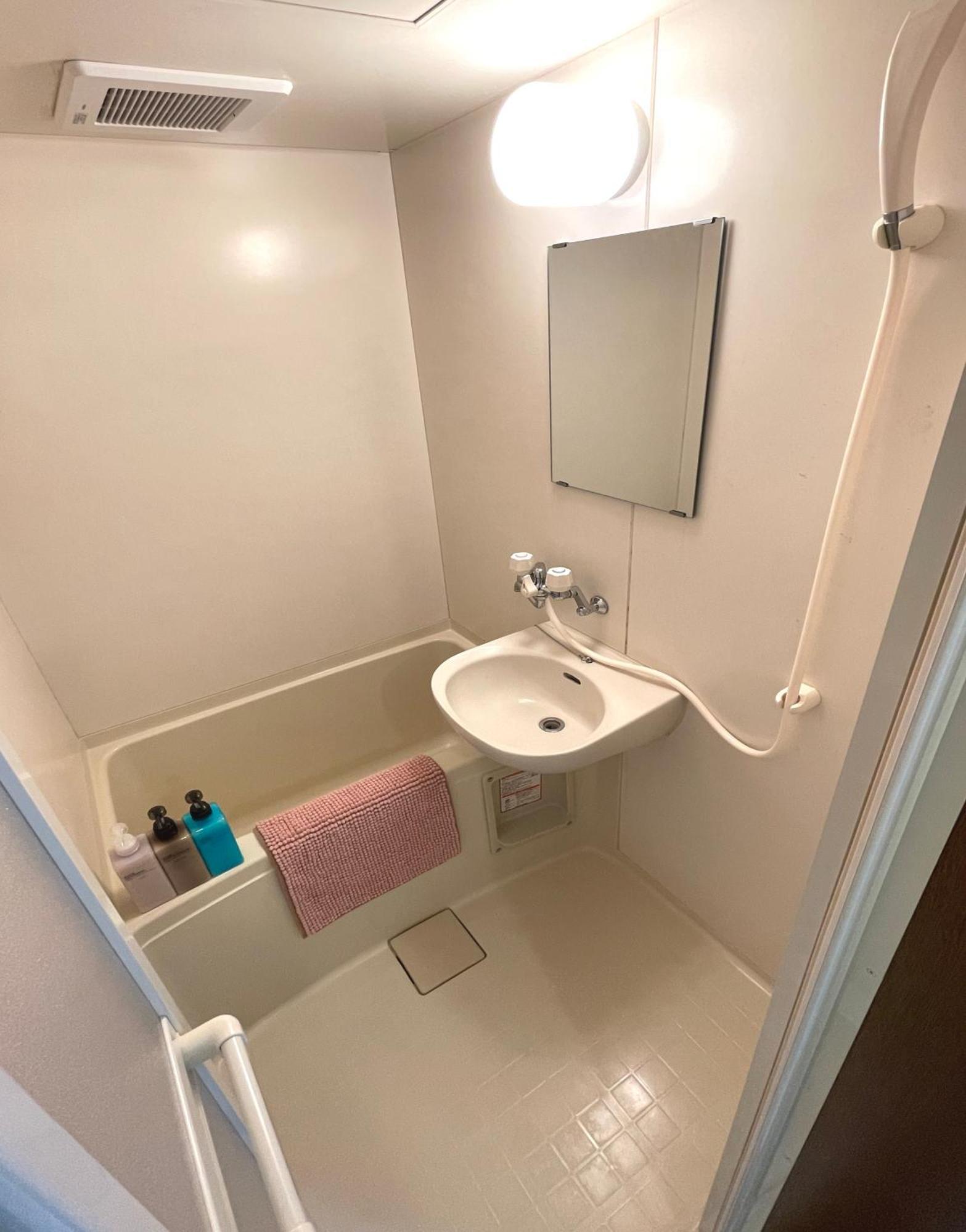 #2 新宿まで2分！清潔で安全な部屋！wifi無料！ Apartment *