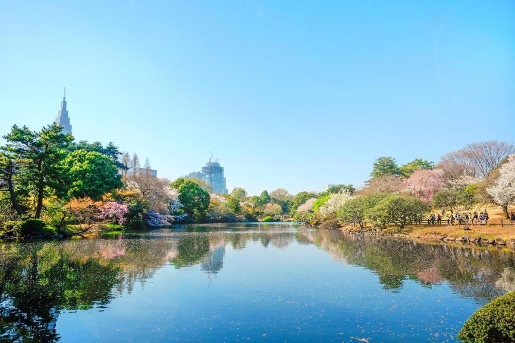 Ikebukuro Royal Higashiguchi