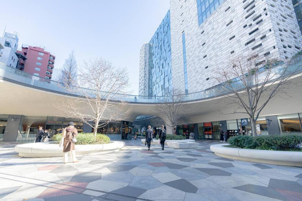 Unito Higashishinjuku Apartment