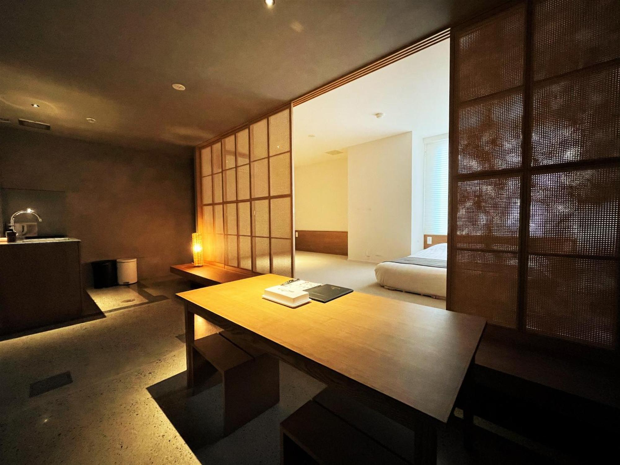 Randor Hotel