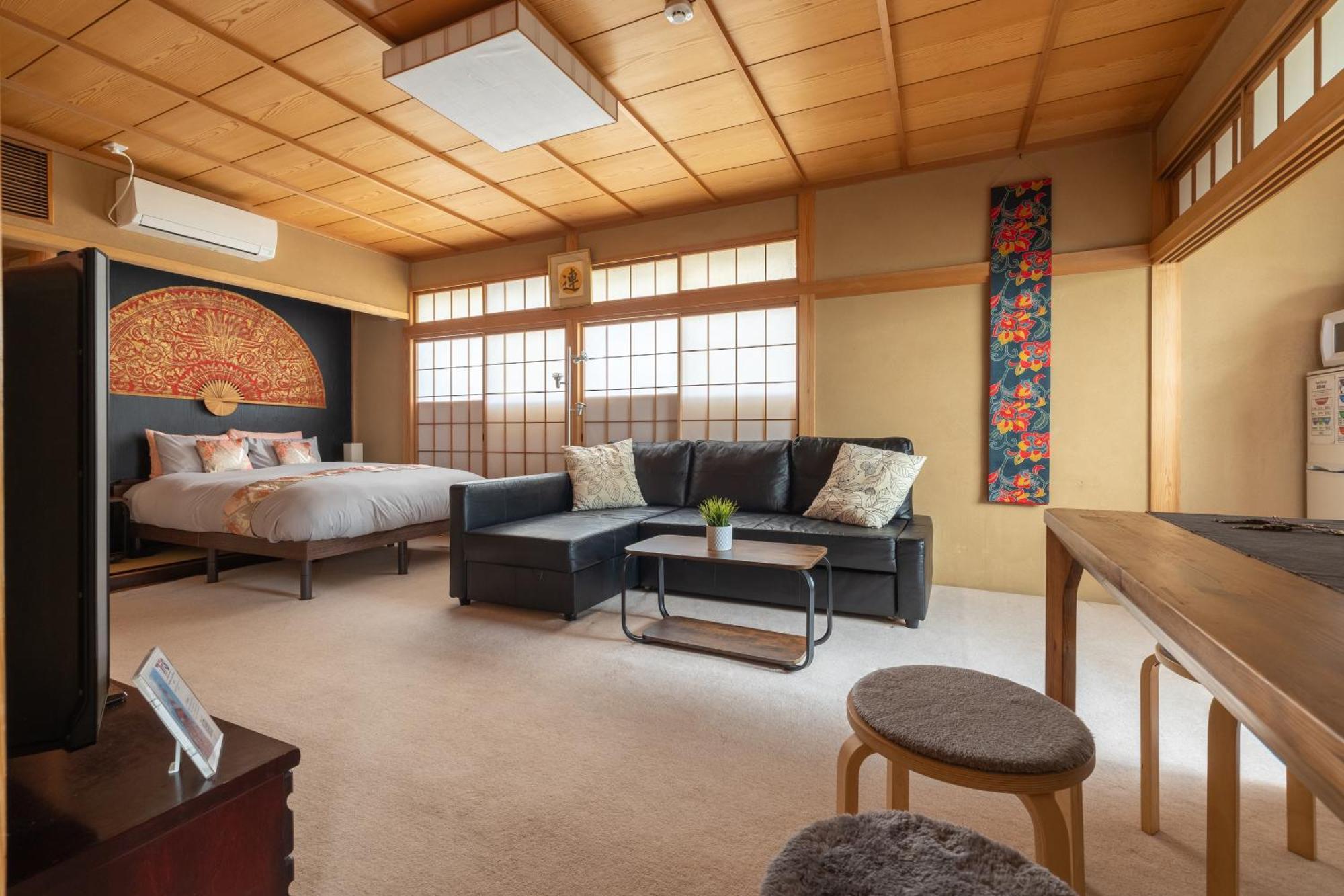 The Ivy Apartments, Location, Yoyogi!! Apartment Tokyo