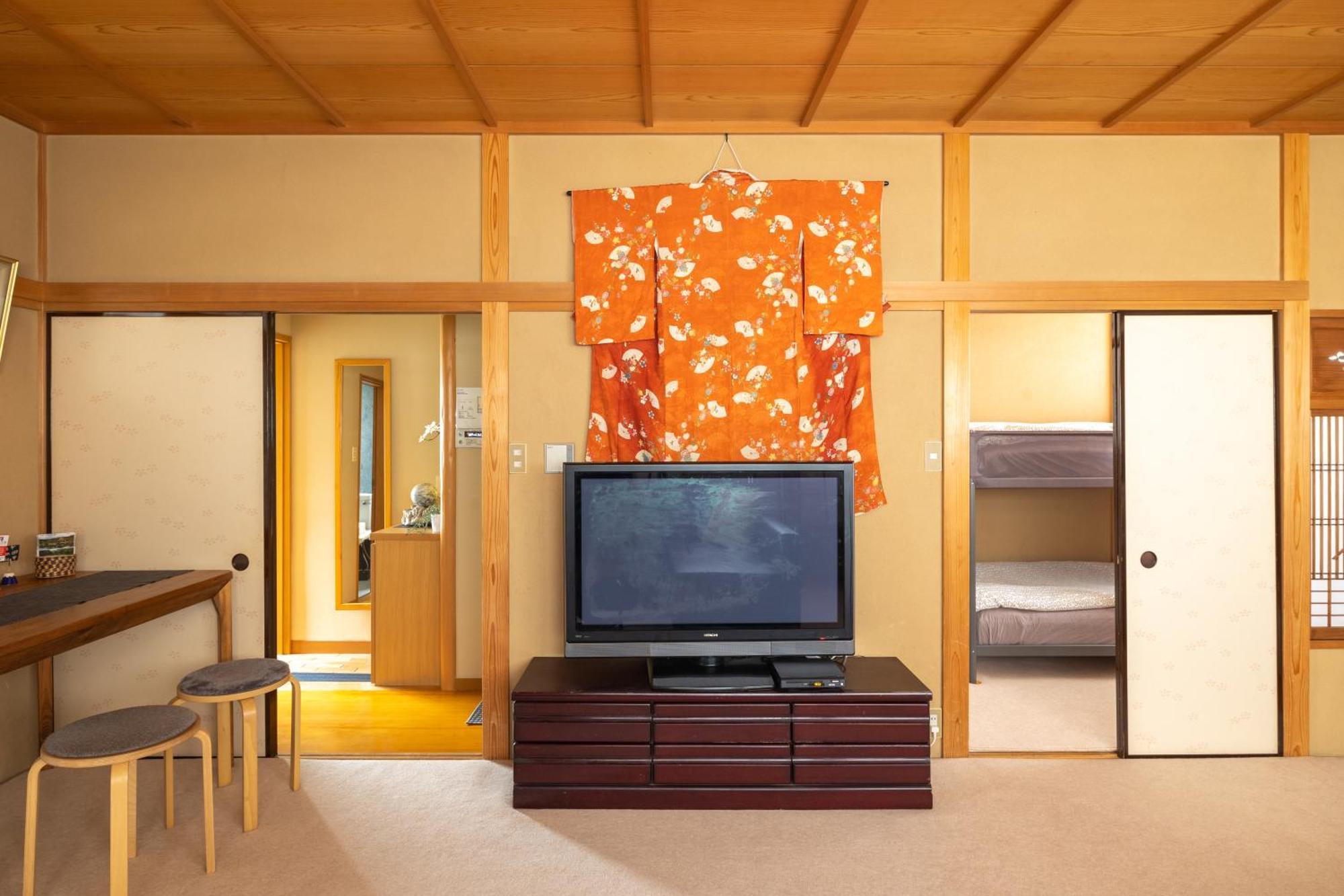 The Ivy Apartments, Location, Yoyogi!! * Tokyo