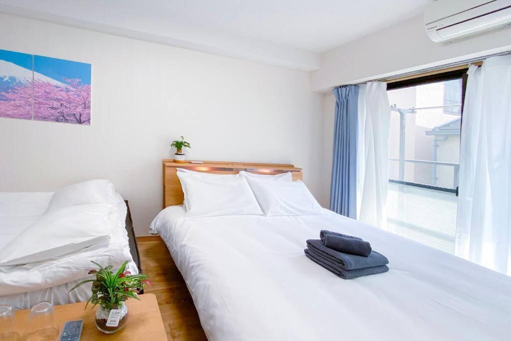 We Aparthotel *