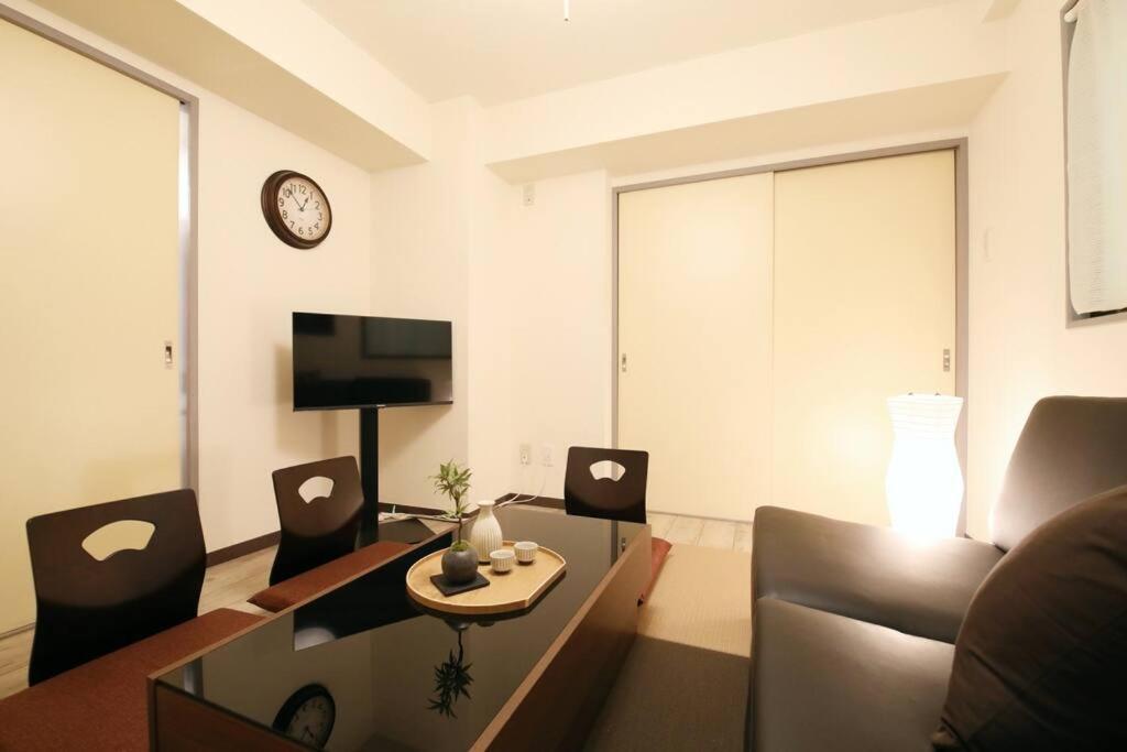 Apartment サンハイツ初台 201 *
