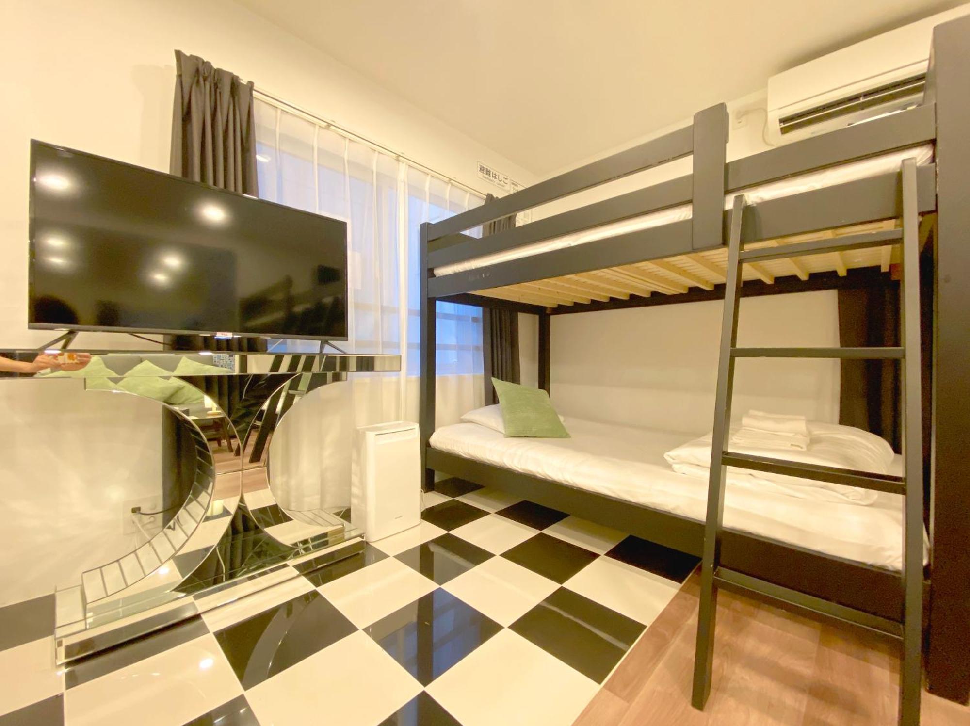 Space F Yoyogi Apartment *