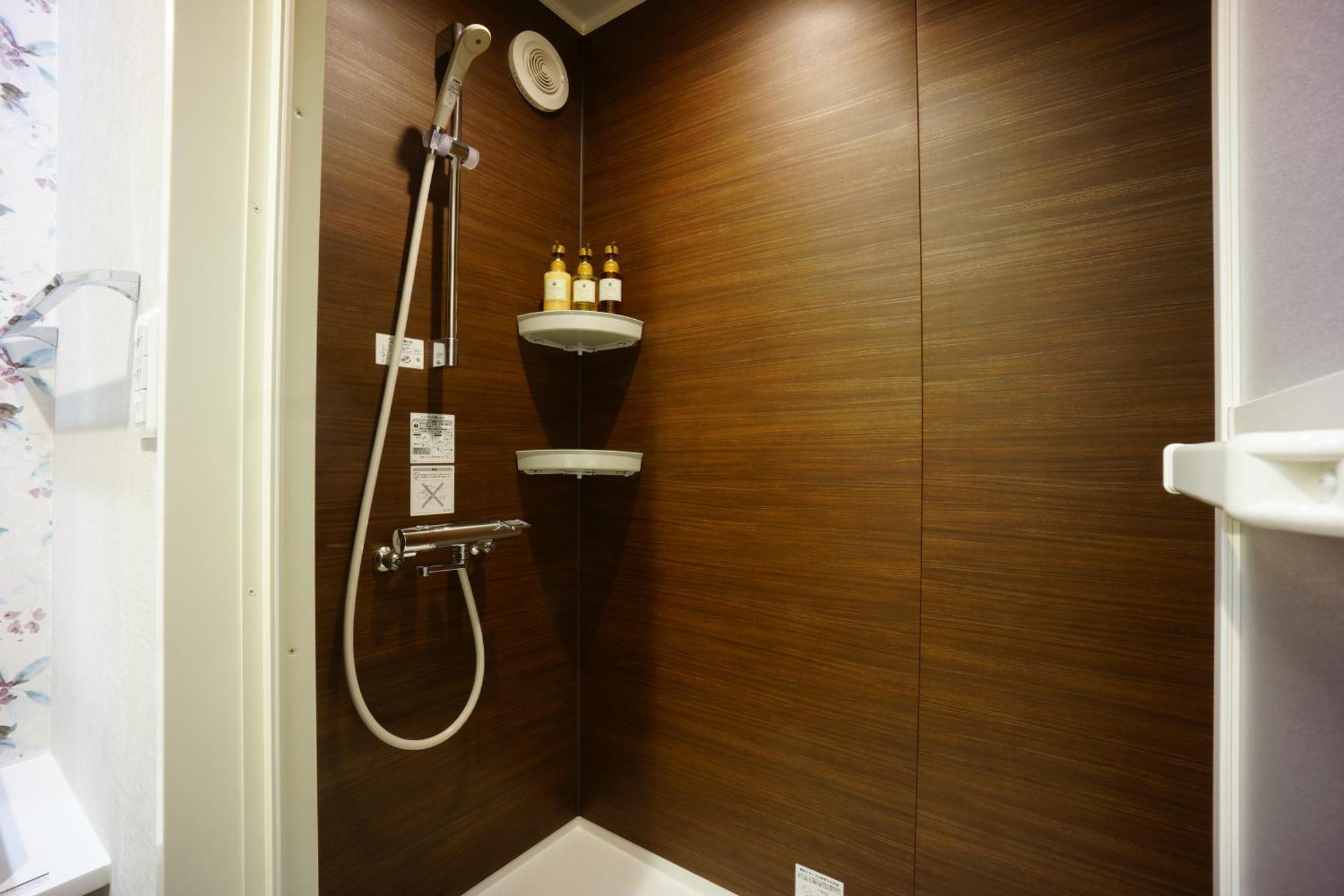 Rona Hotel 3*
