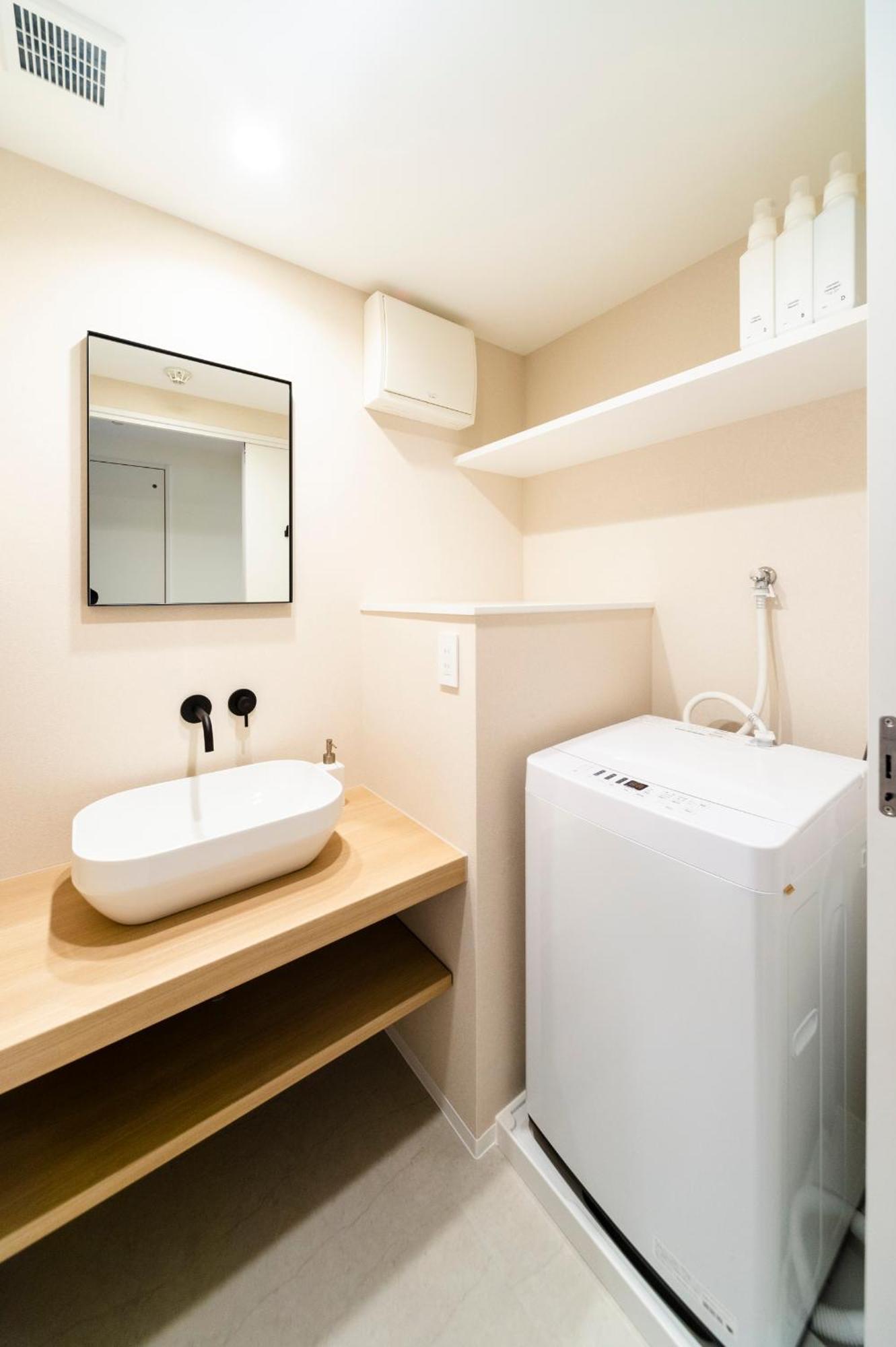 Apartment Give Shibuya Honmachi *