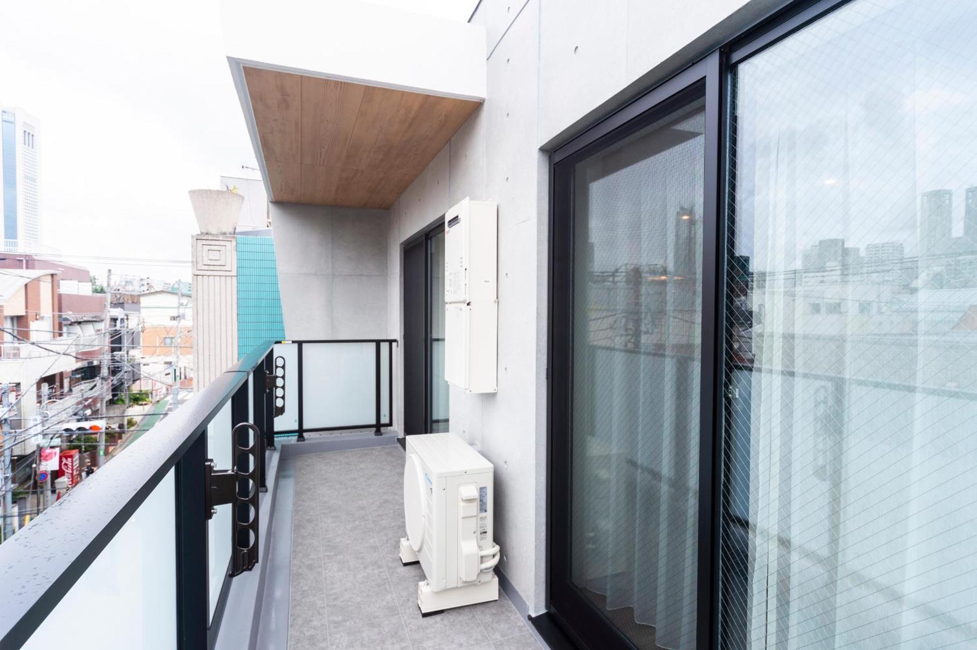 Apartment Give Shibuya Honmachi *