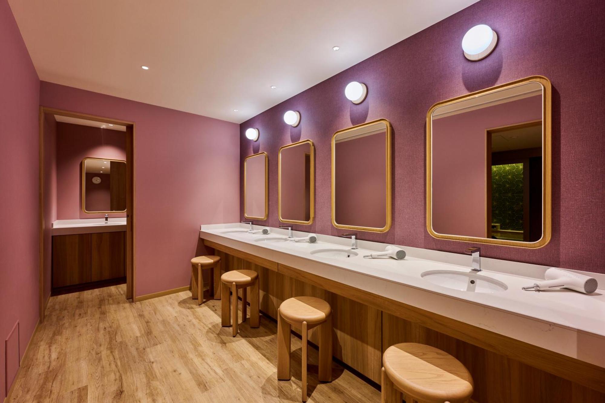 The Royal Park Ginza 6-chome Hotel 4*