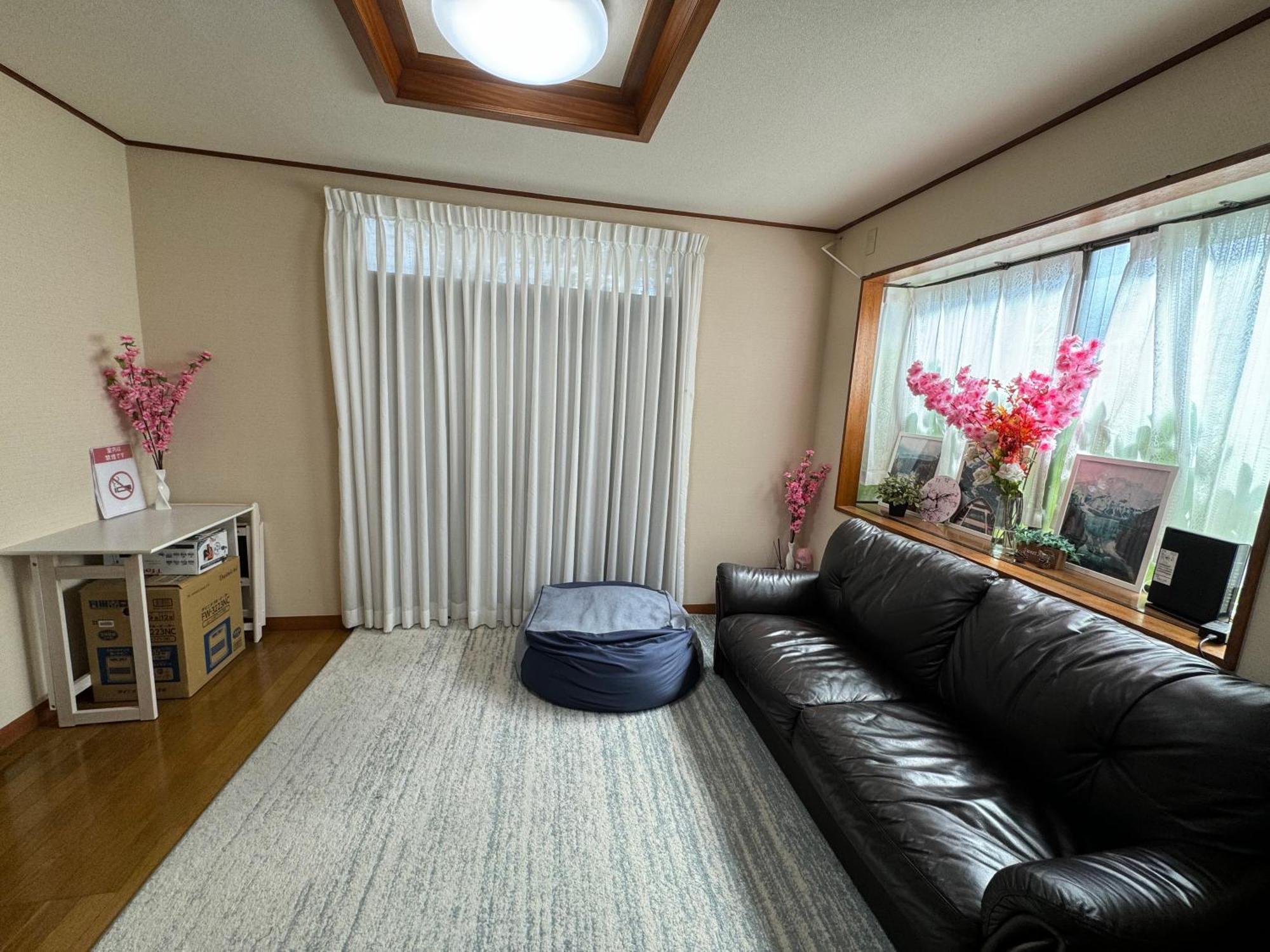 3 Bedrooms Entire House Apartment *