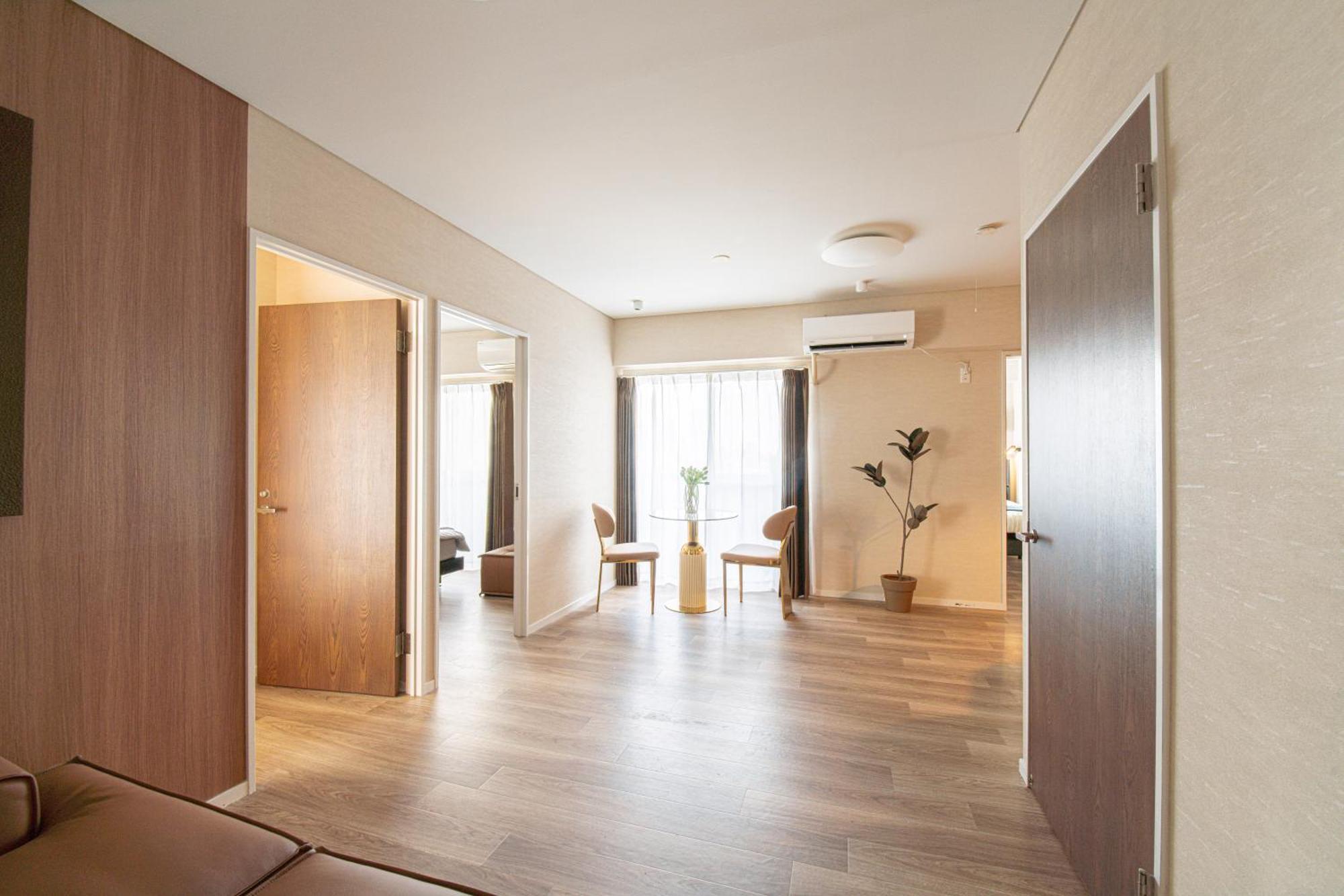 Apartment Z7全新装修套房3室2厅 新宿2站4分钟,max 8p-spacious,3rooms Near Shinjuku