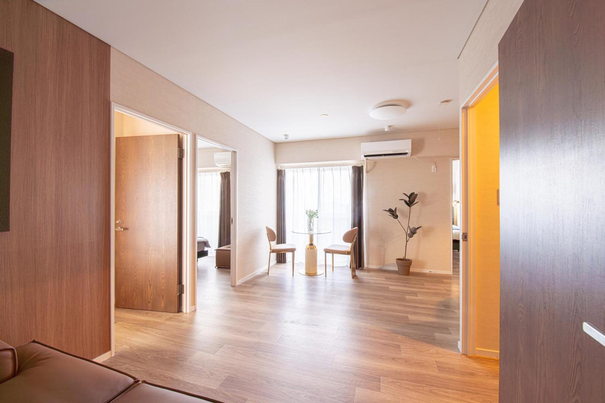 Apartment Z7全新装修套房3室2厅 新宿2站4分钟,max 8p-spacious,3rooms Near Shinjuku Tokyo