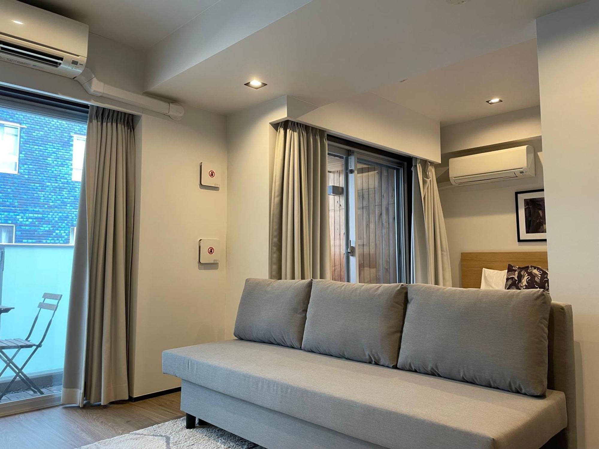 Apartment Dash Living Tsukiji Tokyo