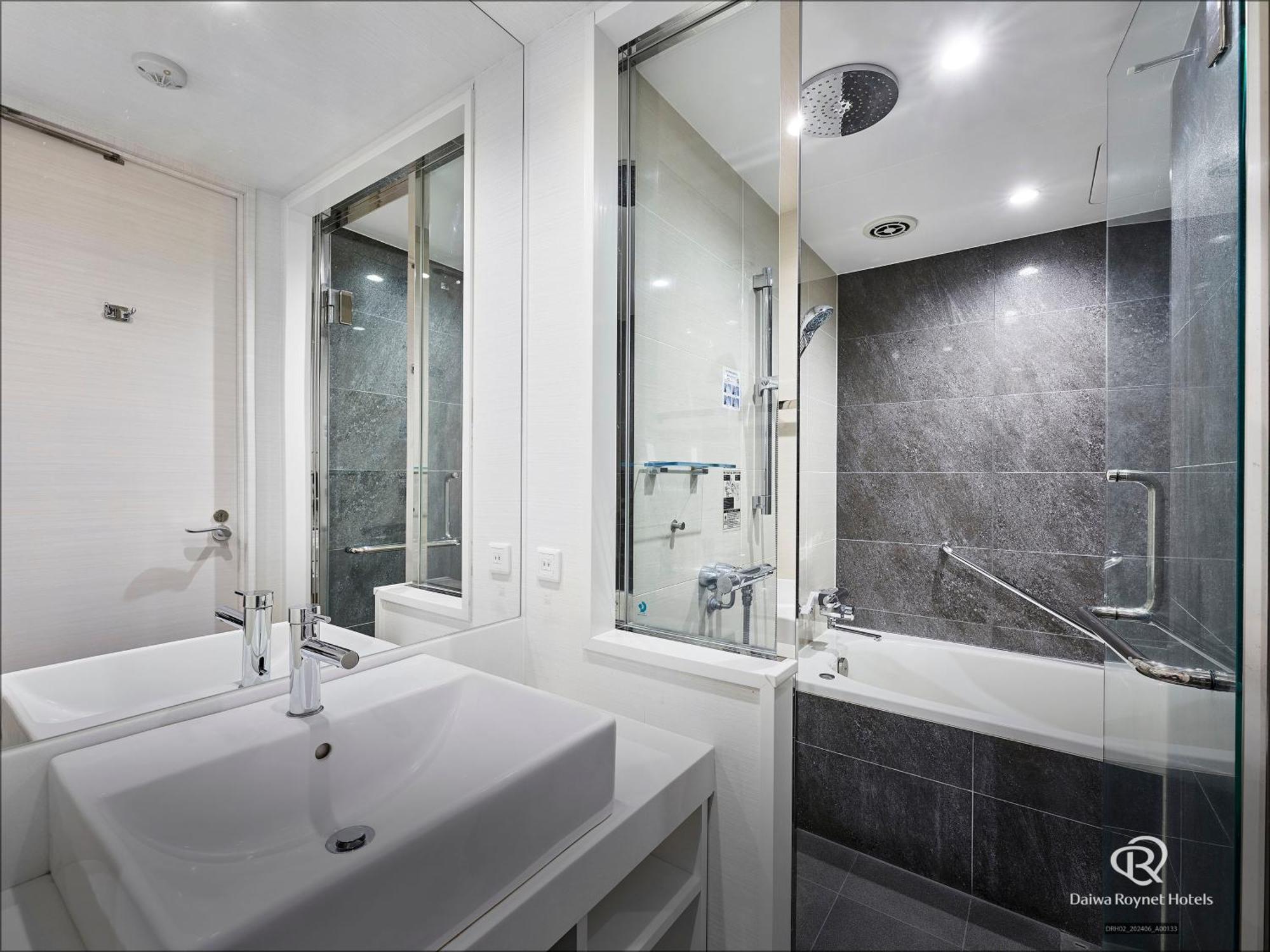 Hotel Daiwa Roynet Nishi-shinjuku Premier
