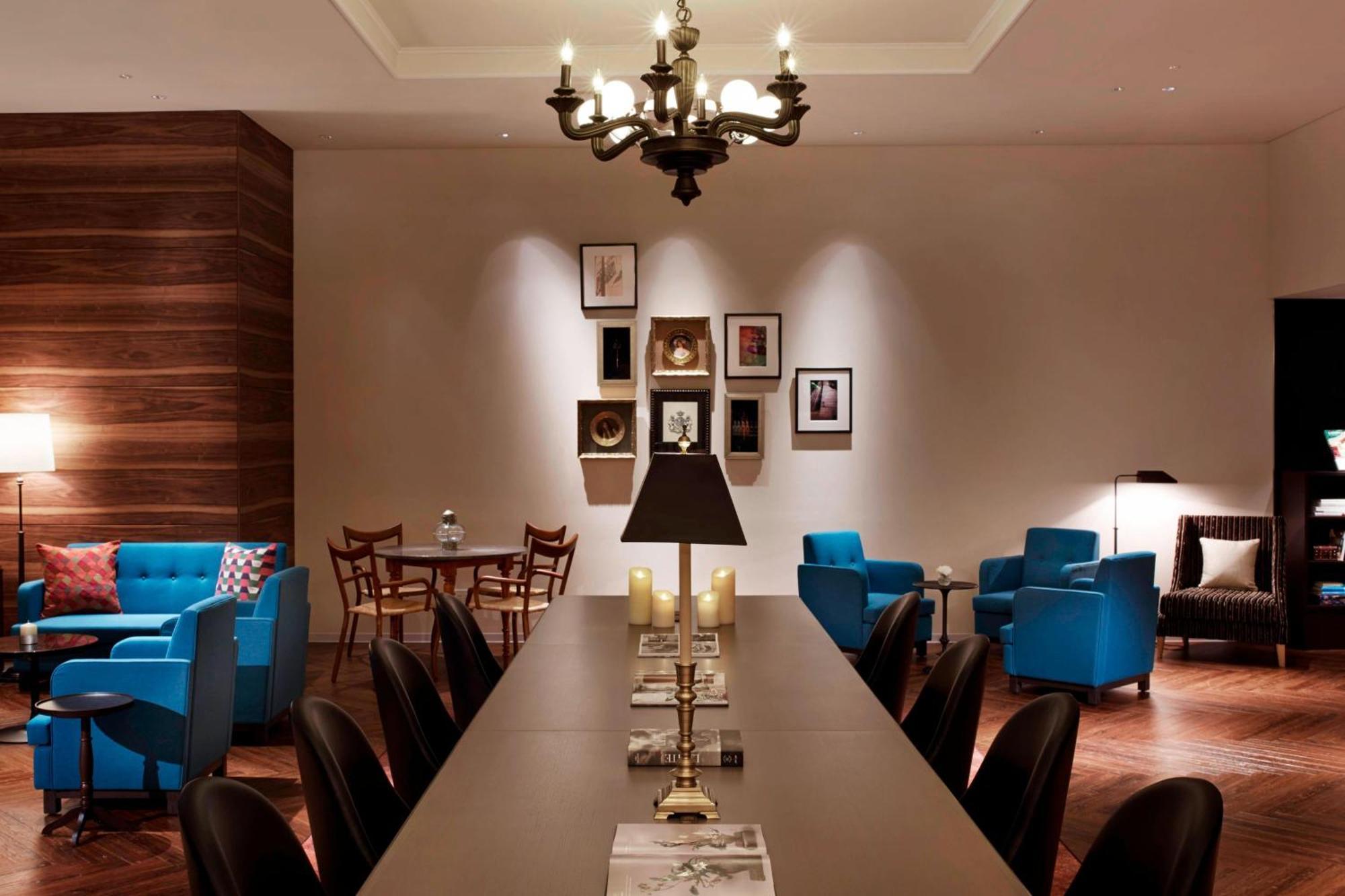 Courtyard By Marriott Station Hotel 4*