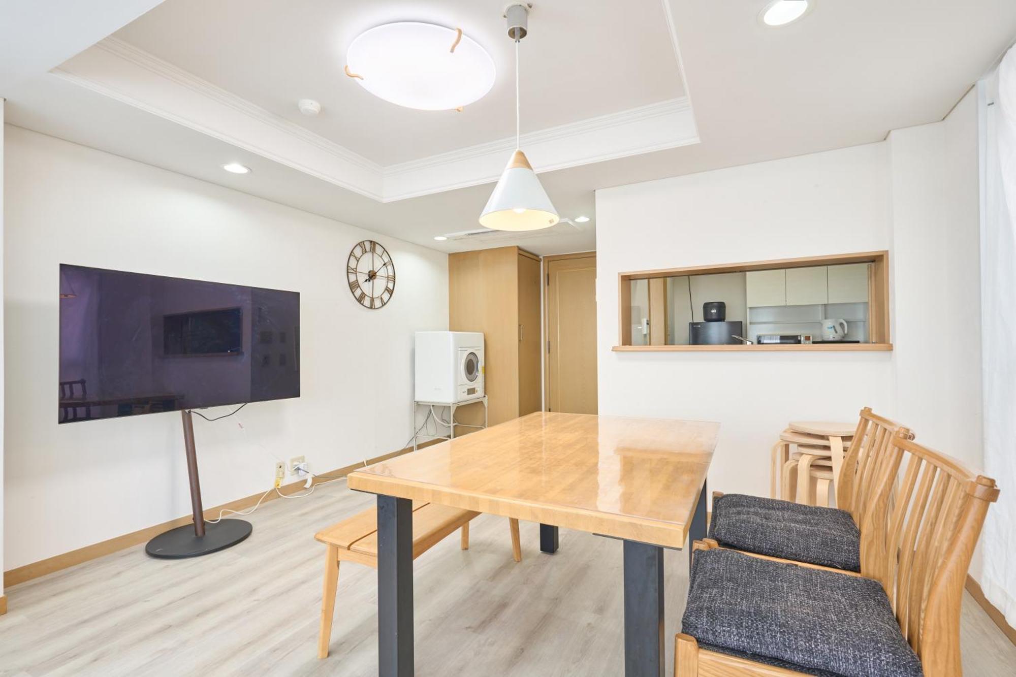 Apartment 95㎡/駅徒歩7分/エレベータ付き/お洒落2ldk/free Wifi *