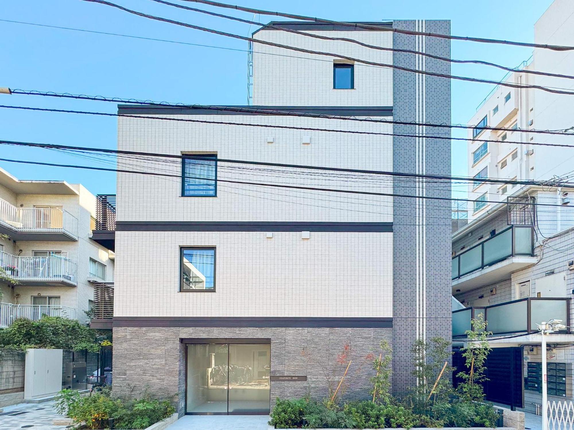Triphome Higahsi Shinjuku Brand New