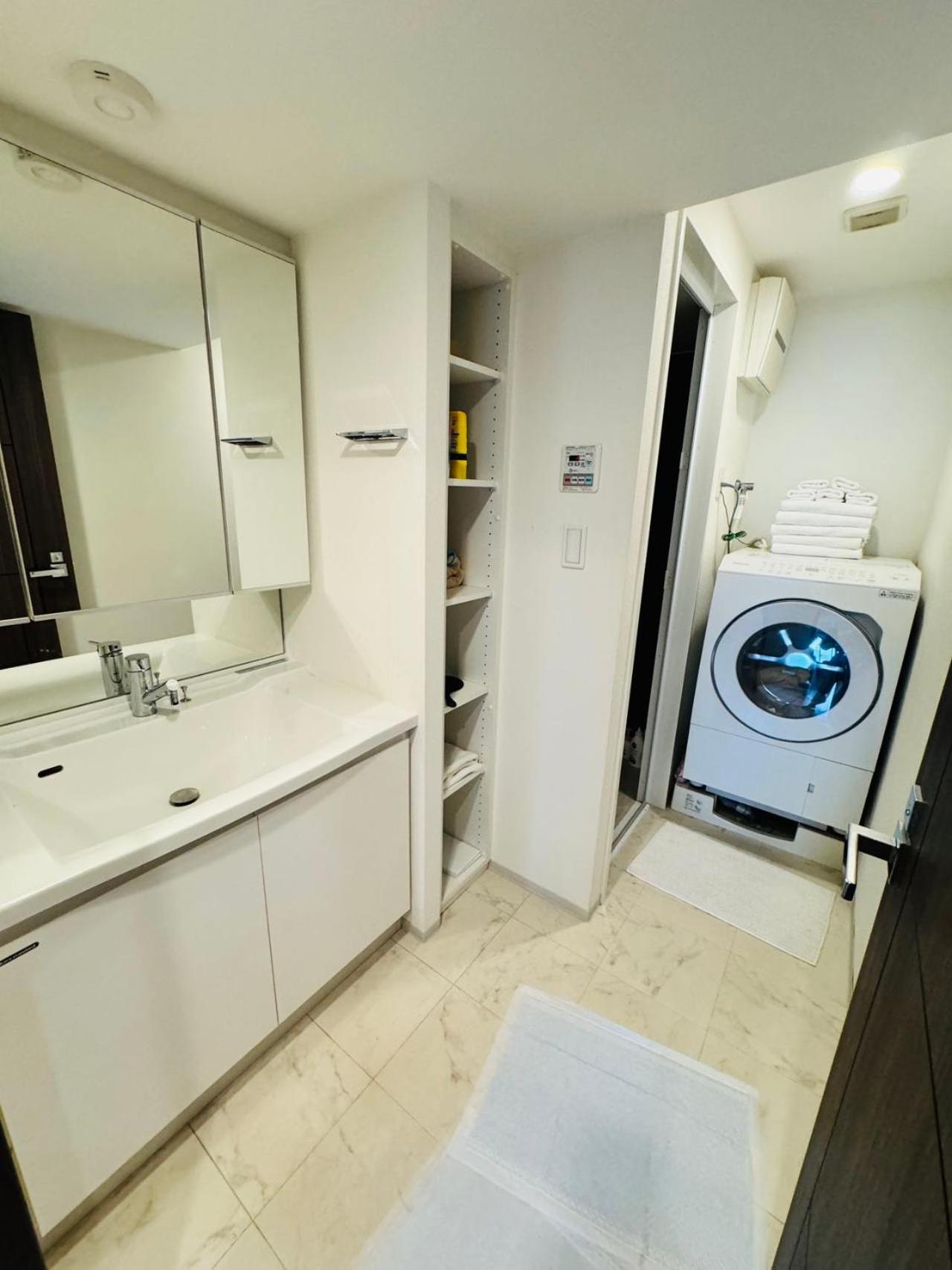 Livcity日暮里 Apartment
