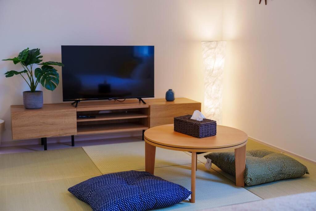 E Newly Renovated Hotel, Direct Access To Ueno, Asakusa, Disneyland, Airport Apartment Tokyo