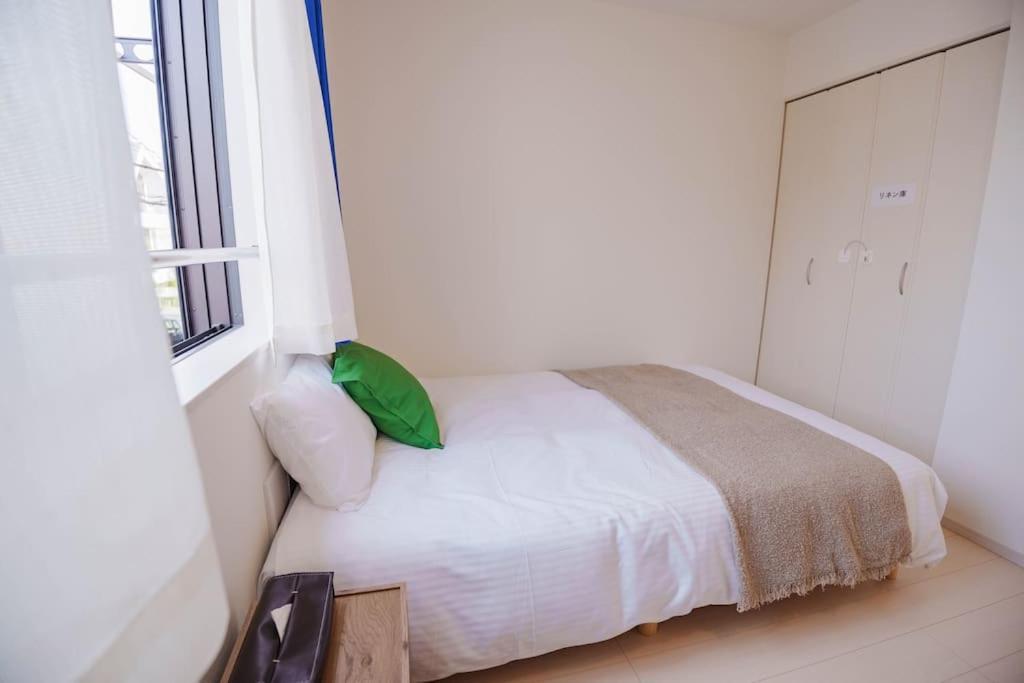 D Newly Renovated Hotel, Direct Access To Ueno, Asakusa, Disneyland, Airport *