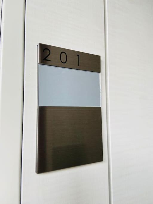 D Newly Renovated Hotel, Direct Access To Ueno, Asakusa, Disneyland, Airport Apartment *