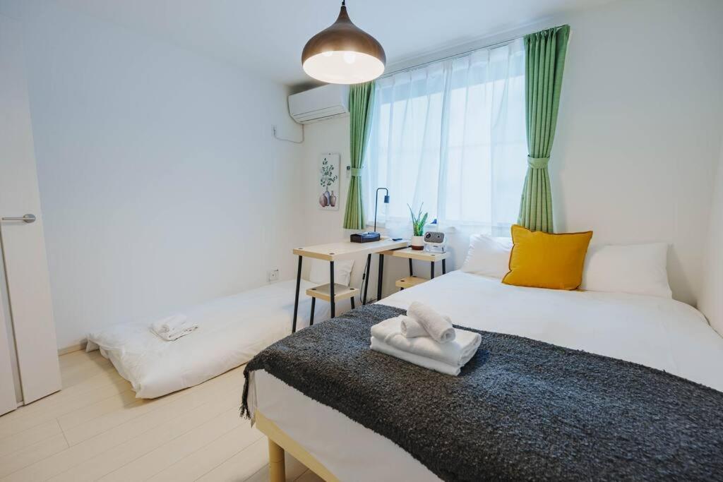 C Newly Renovated Hotel, Direct Access To Ueno, Asakusa, Disneyland, Airport Tokyo