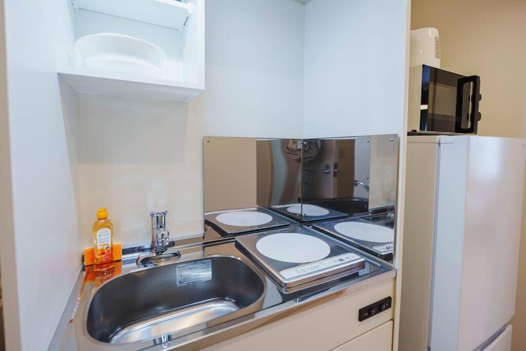 C Newly Renovated Hotel, Direct Access To Ueno, Asakusa, Disneyland, Airport Apartment *