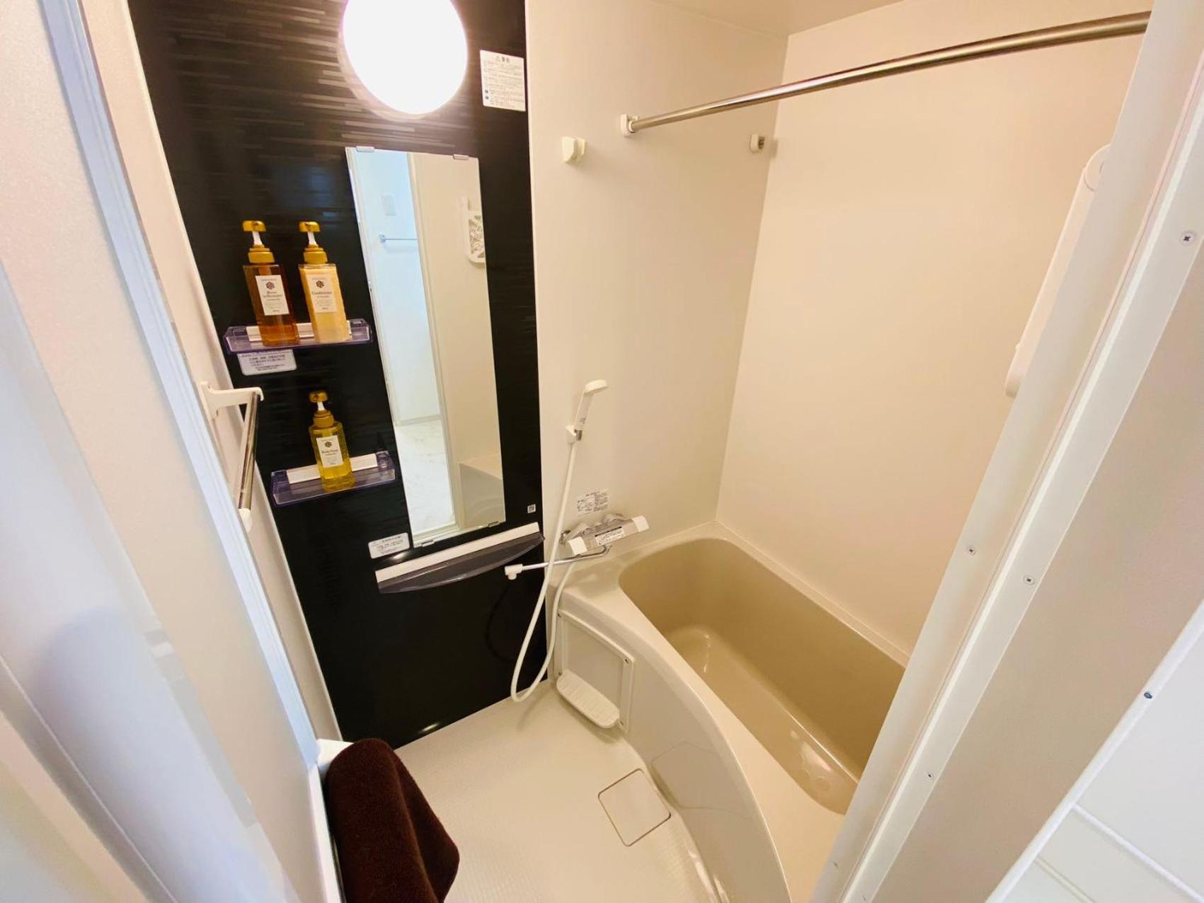 B Newly Renovated Hotel, Direct Access To Ueno, Asakusa, Disneyland, Airport *