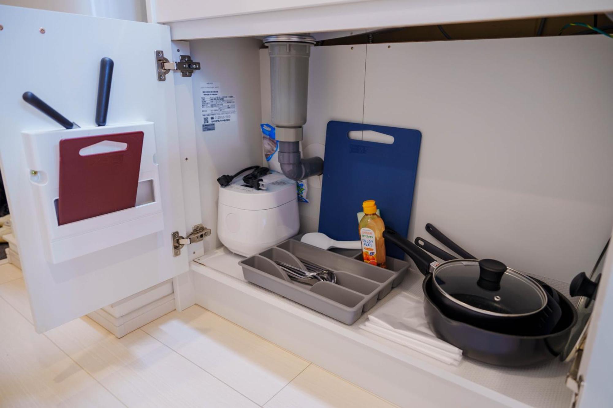 Apartment B Newly Renovated Hotel, Direct Access To Ueno, Asakusa, Disneyland, Airport Tokyo