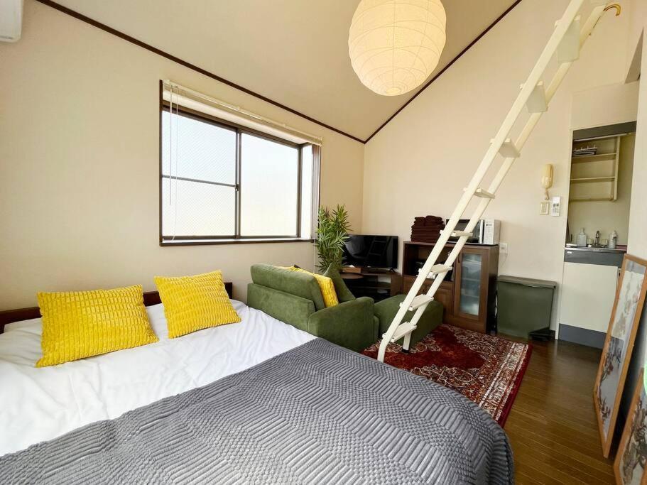 弥生町1丁目202 Apartment