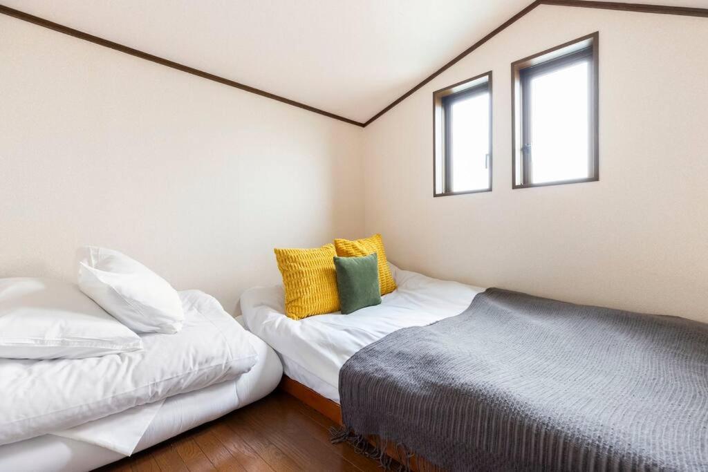 Apartment 弥生町1丁目202