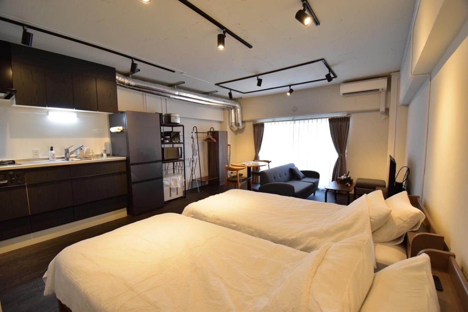 Niys 37 Type * Tokyo