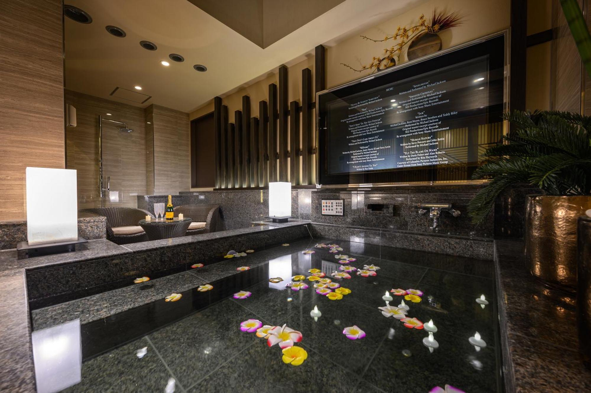 Varkin Annex Hotel 3*
