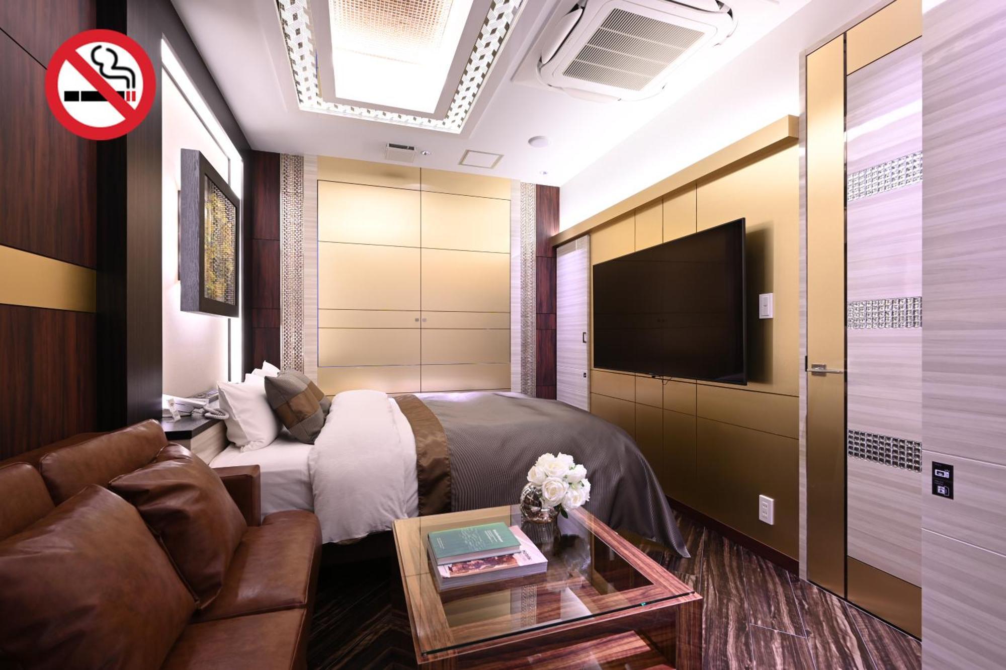 Varkin Annex Tokyo
