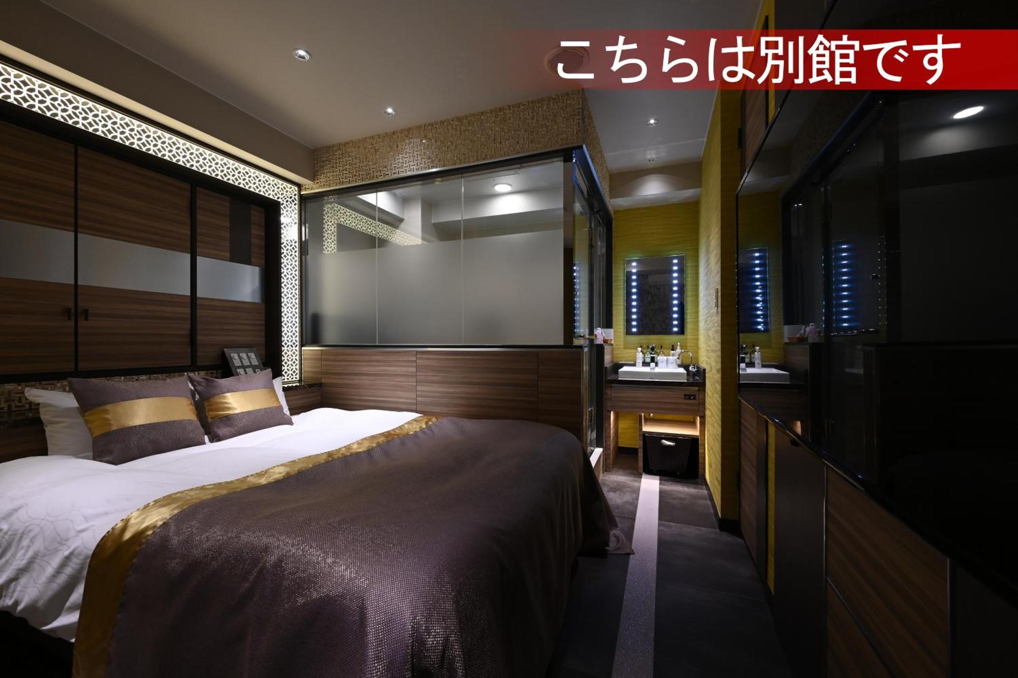 Varkin Annex Hotel 3*