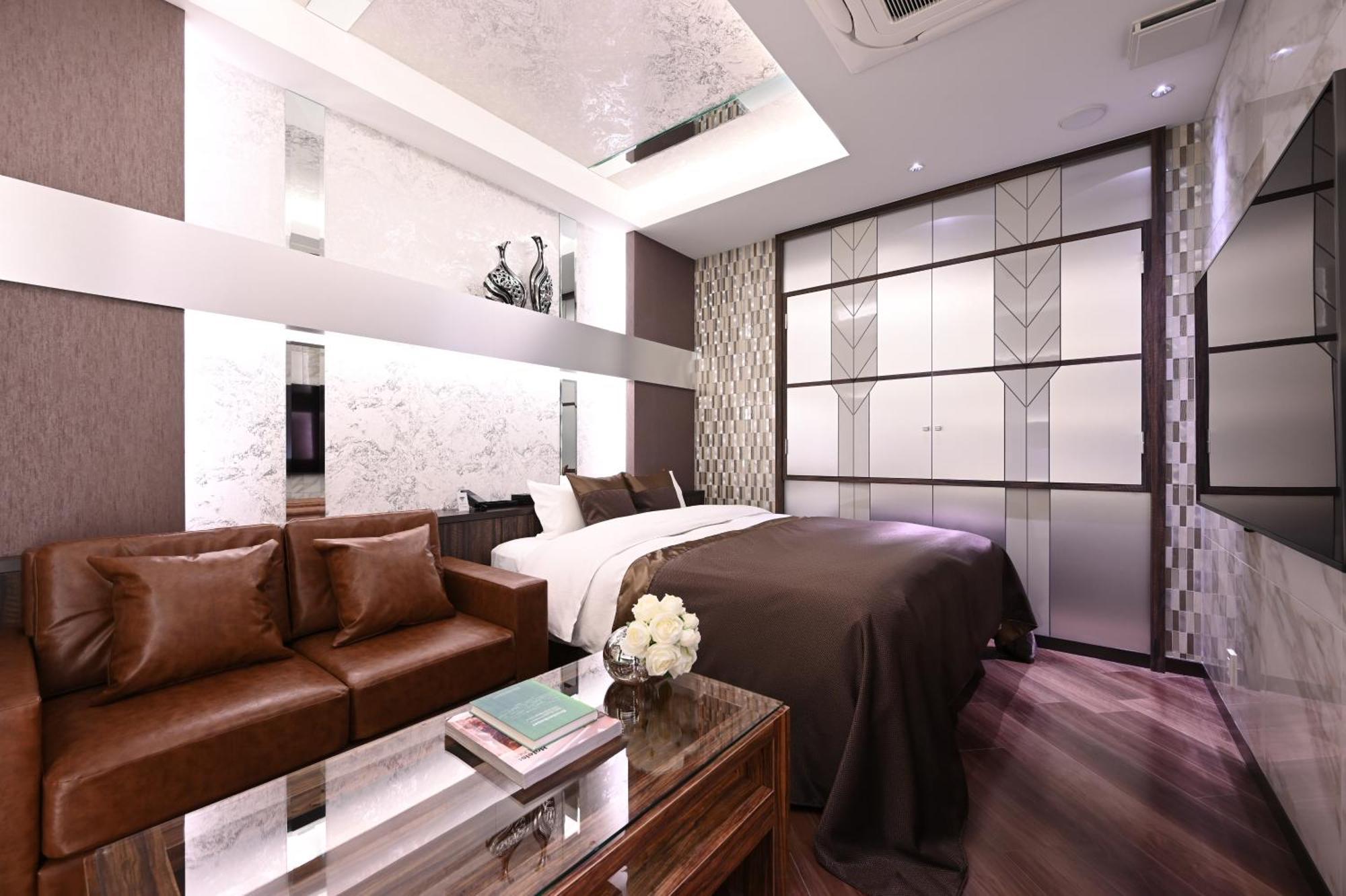 Hotel Varkin Annex 3*