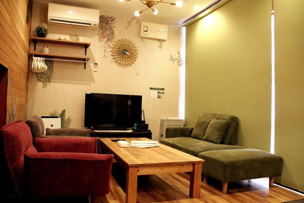Rakuna 河 Oshiage Tokyo