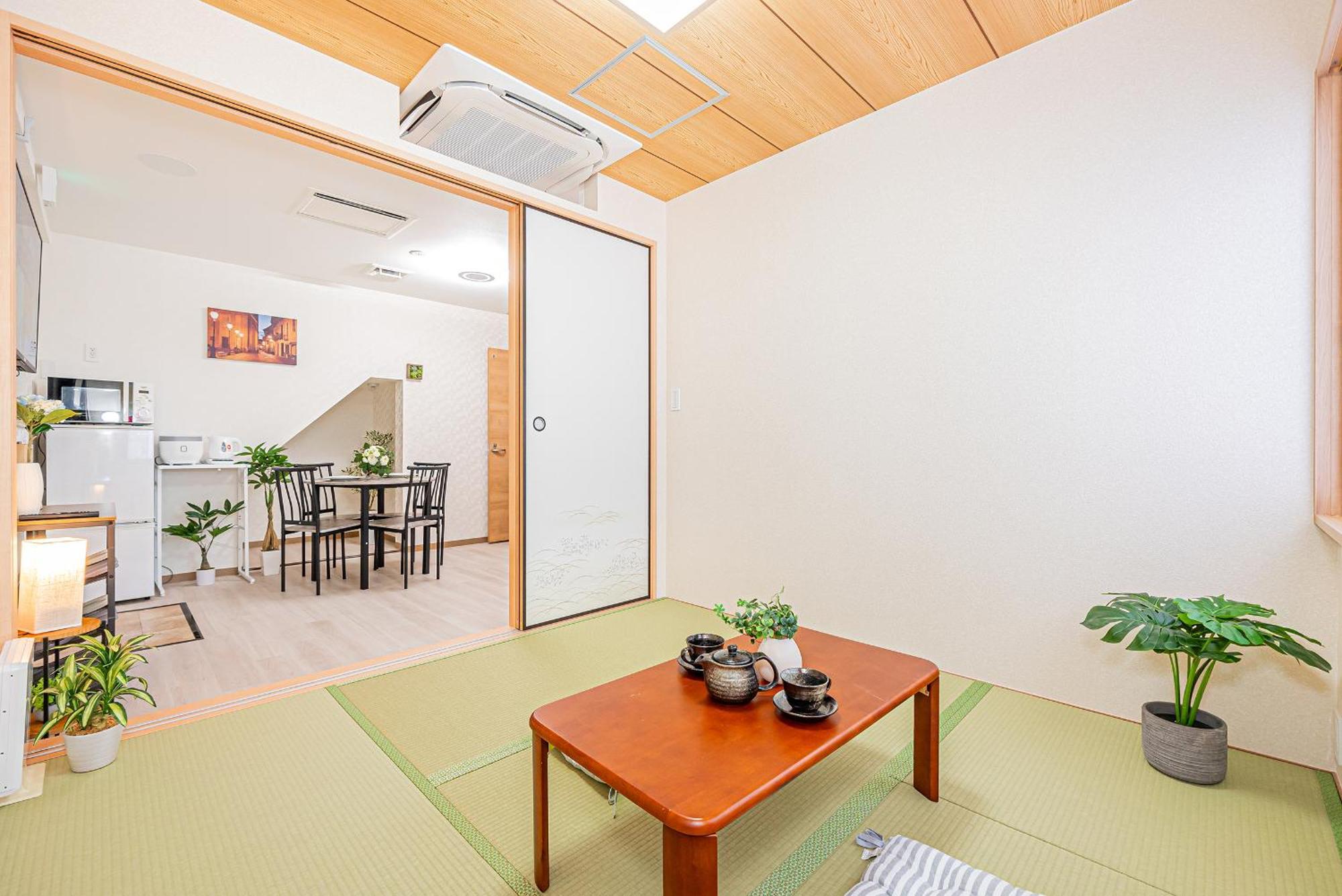 Bright Modern Airbnb In Tokyo's Northern District