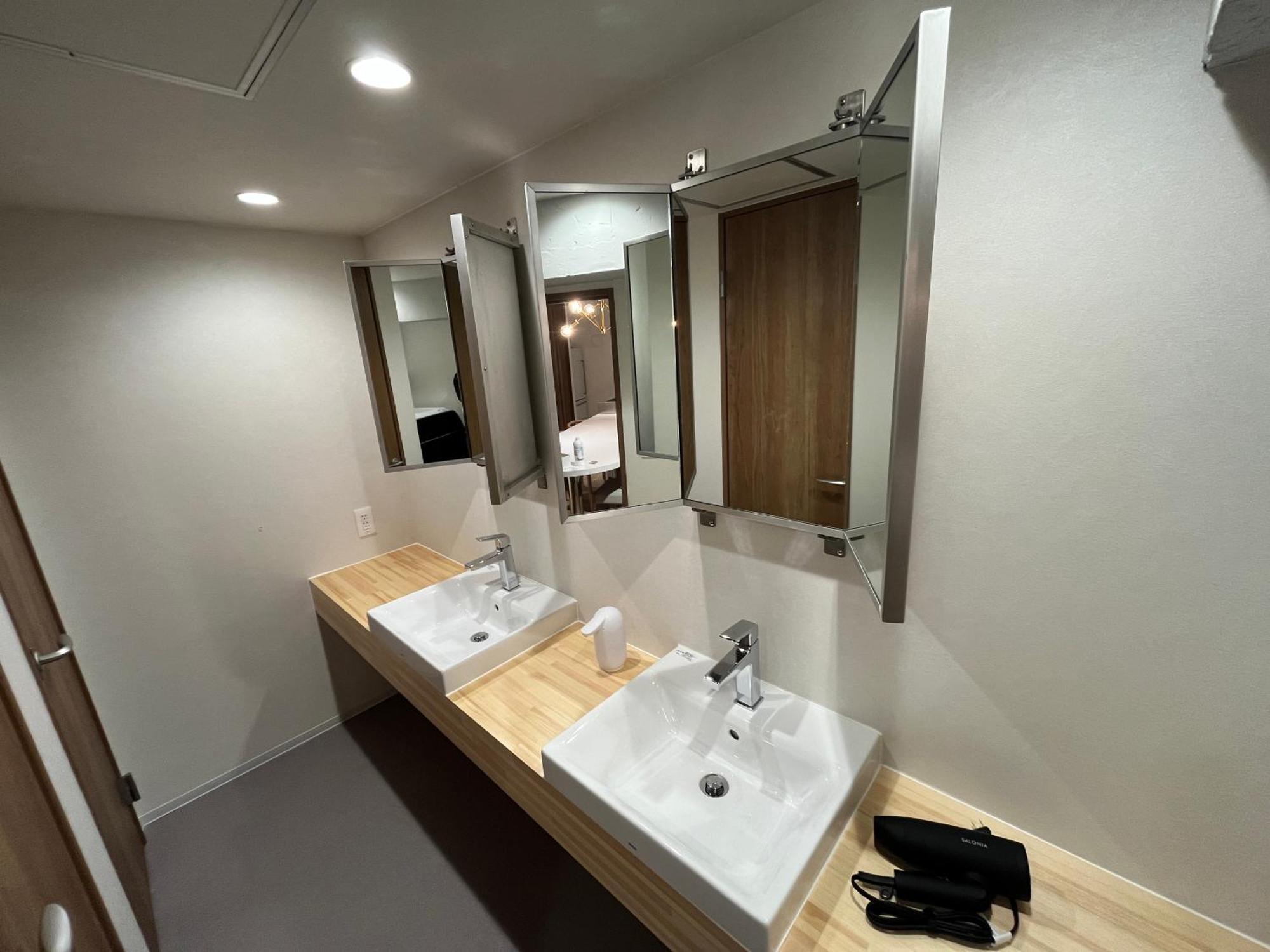 Manga Art Hotel, Bakurocho Hotel Tokyo