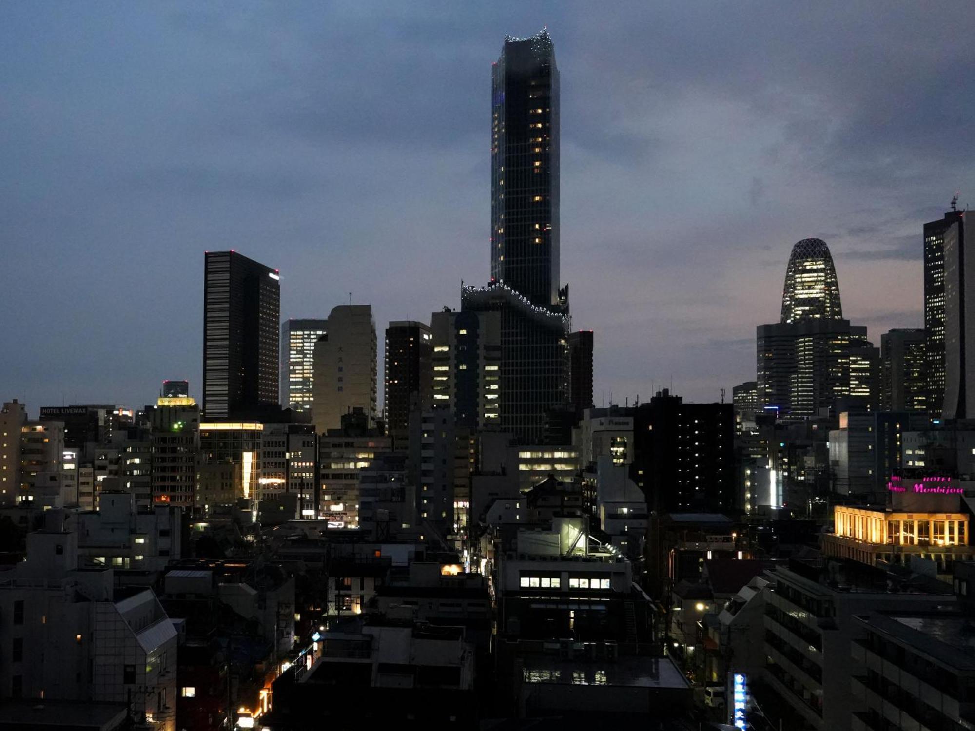 Capsule hotel Rembrandt Shinjuku Shin-okubo