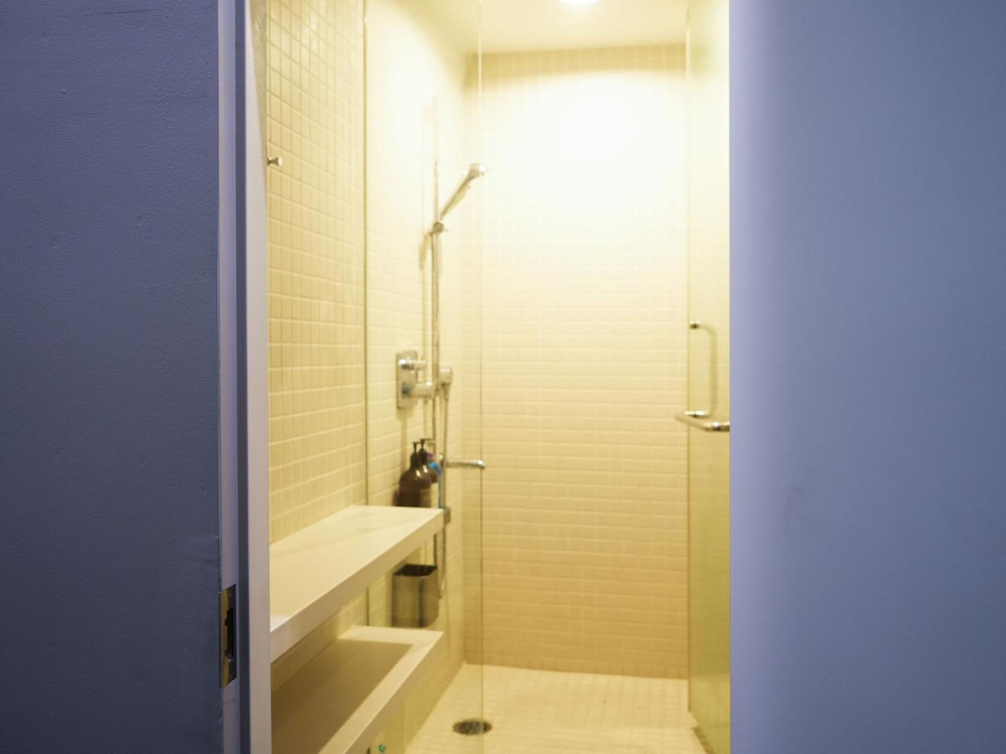 Rembrandt Shinjuku Shin-okubo Capsule hotel *
