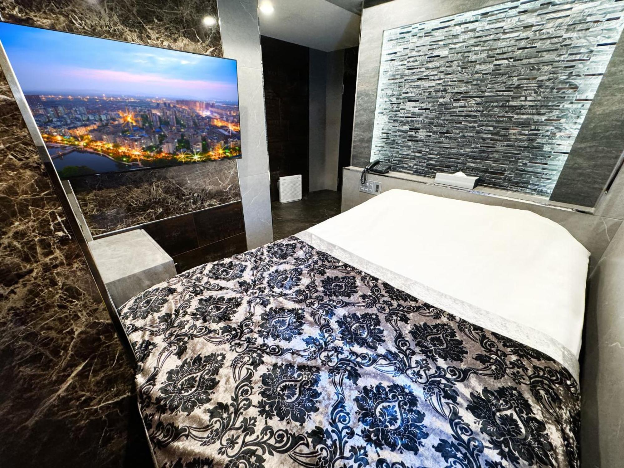 Rocks Hotel