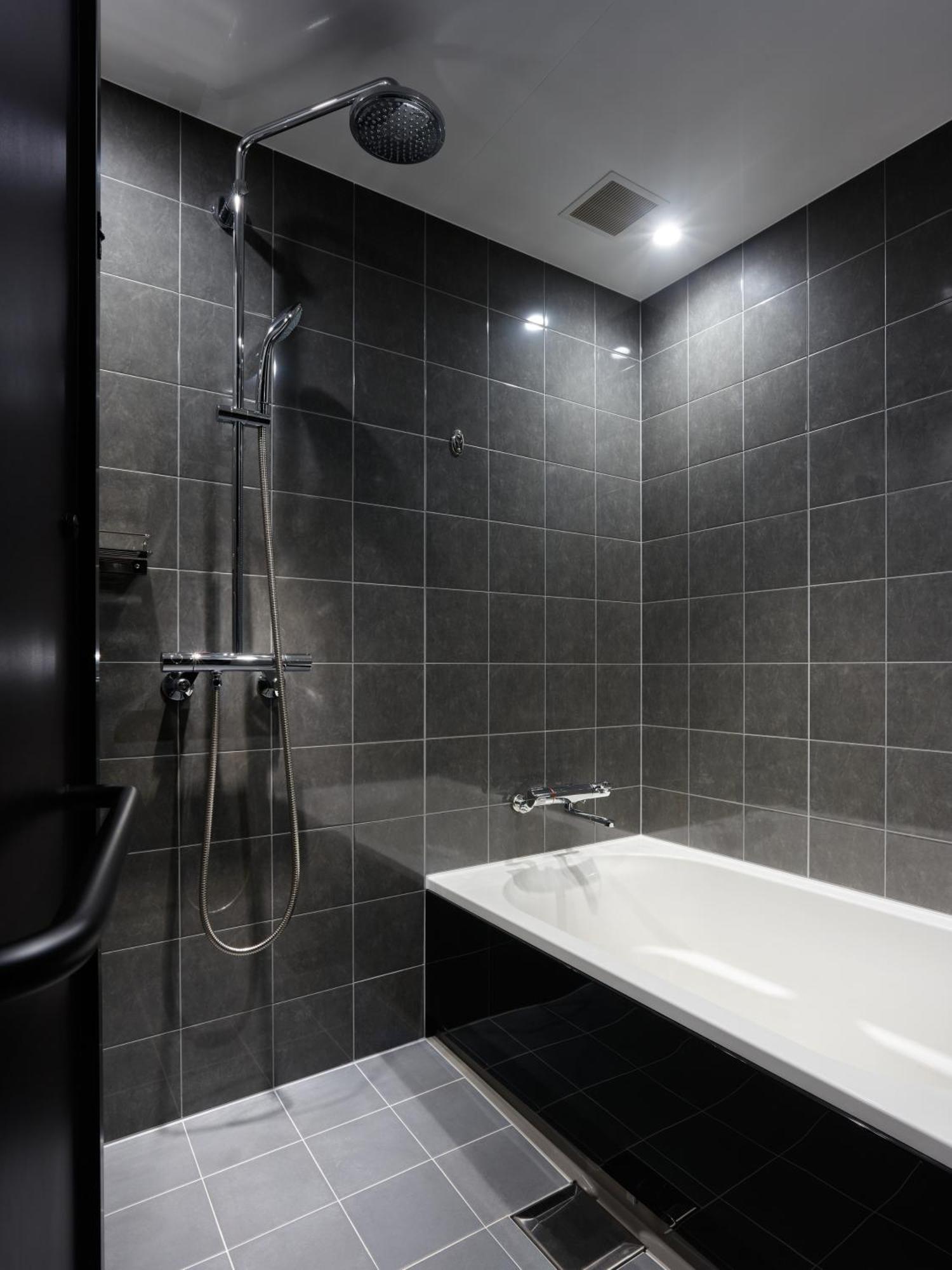 Mitsui Garden Jingugaien Premier Hotel 4*