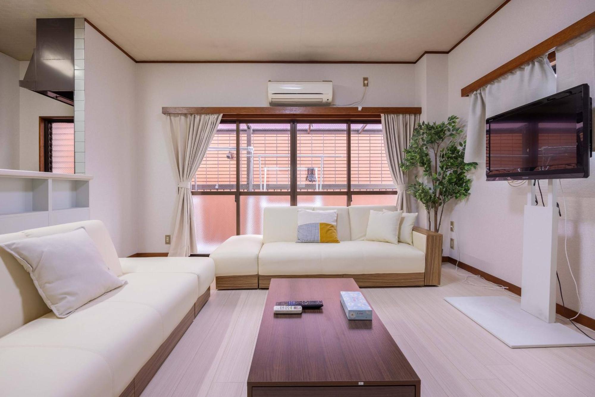 Higashi Komagata Building 2f3f Hk23 Apartment Tokyo