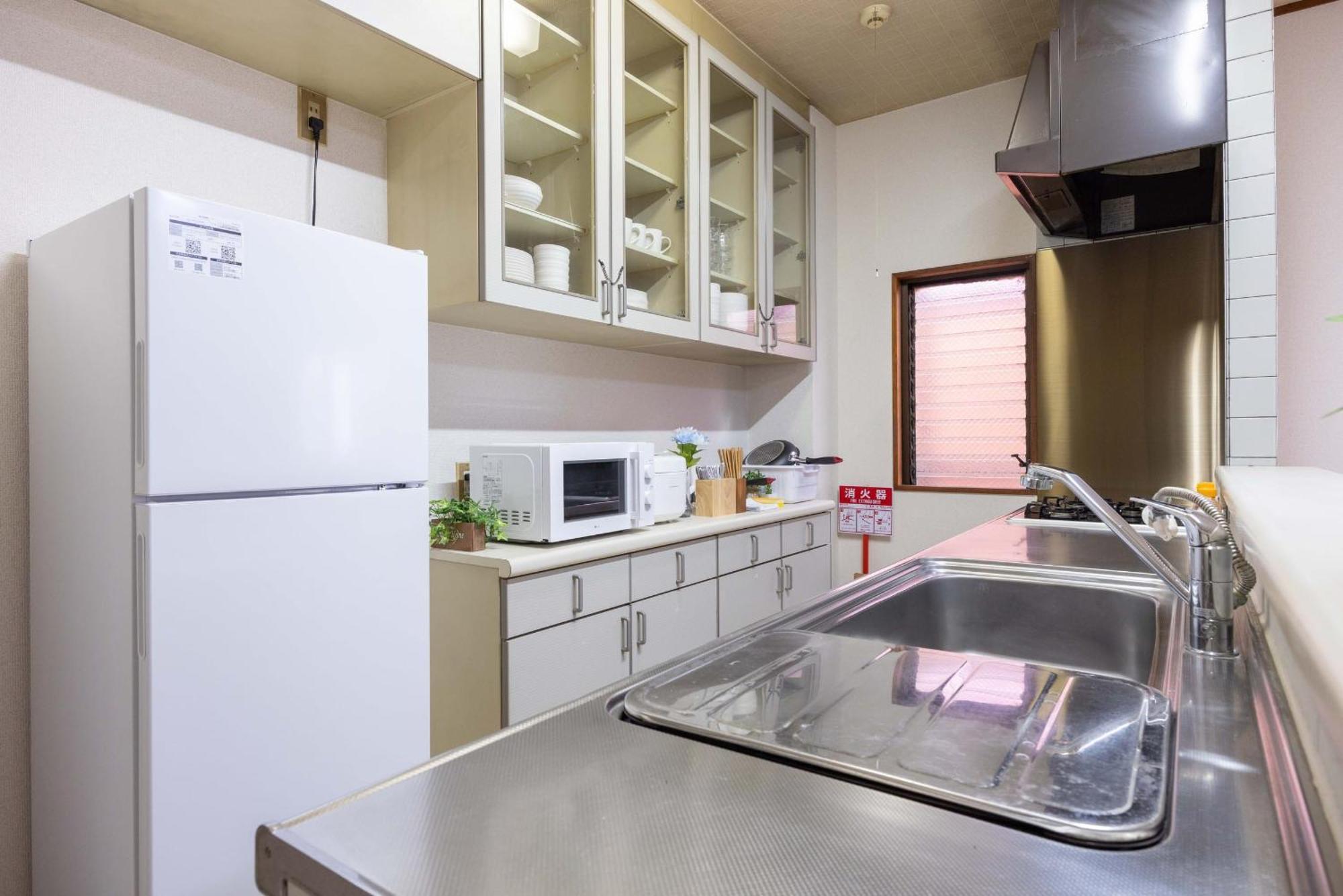 Apartment Higashi Komagata Building 2f3f Hk23 Tokyo