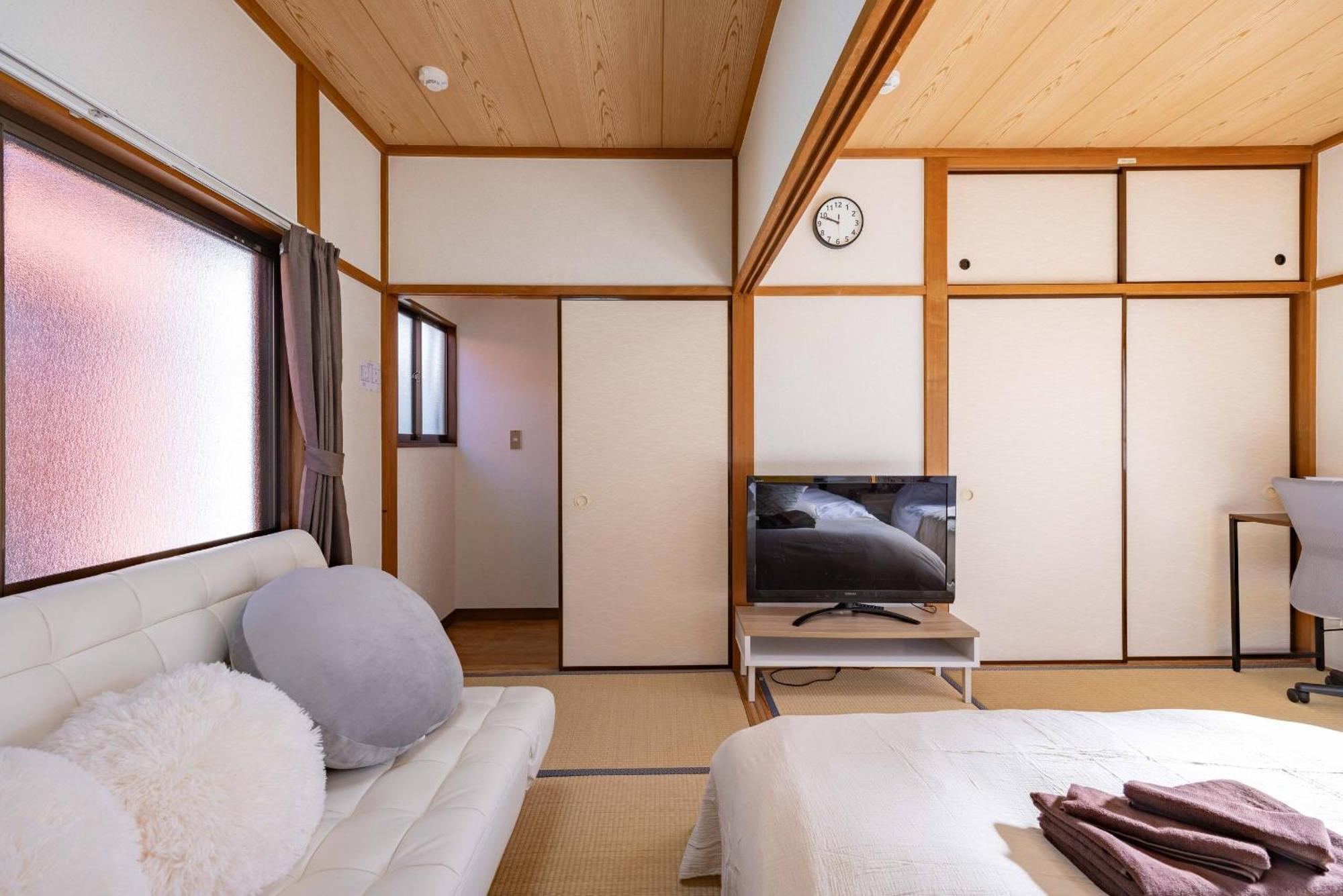 Apartment Mikazuki Aoto Mao1 *
