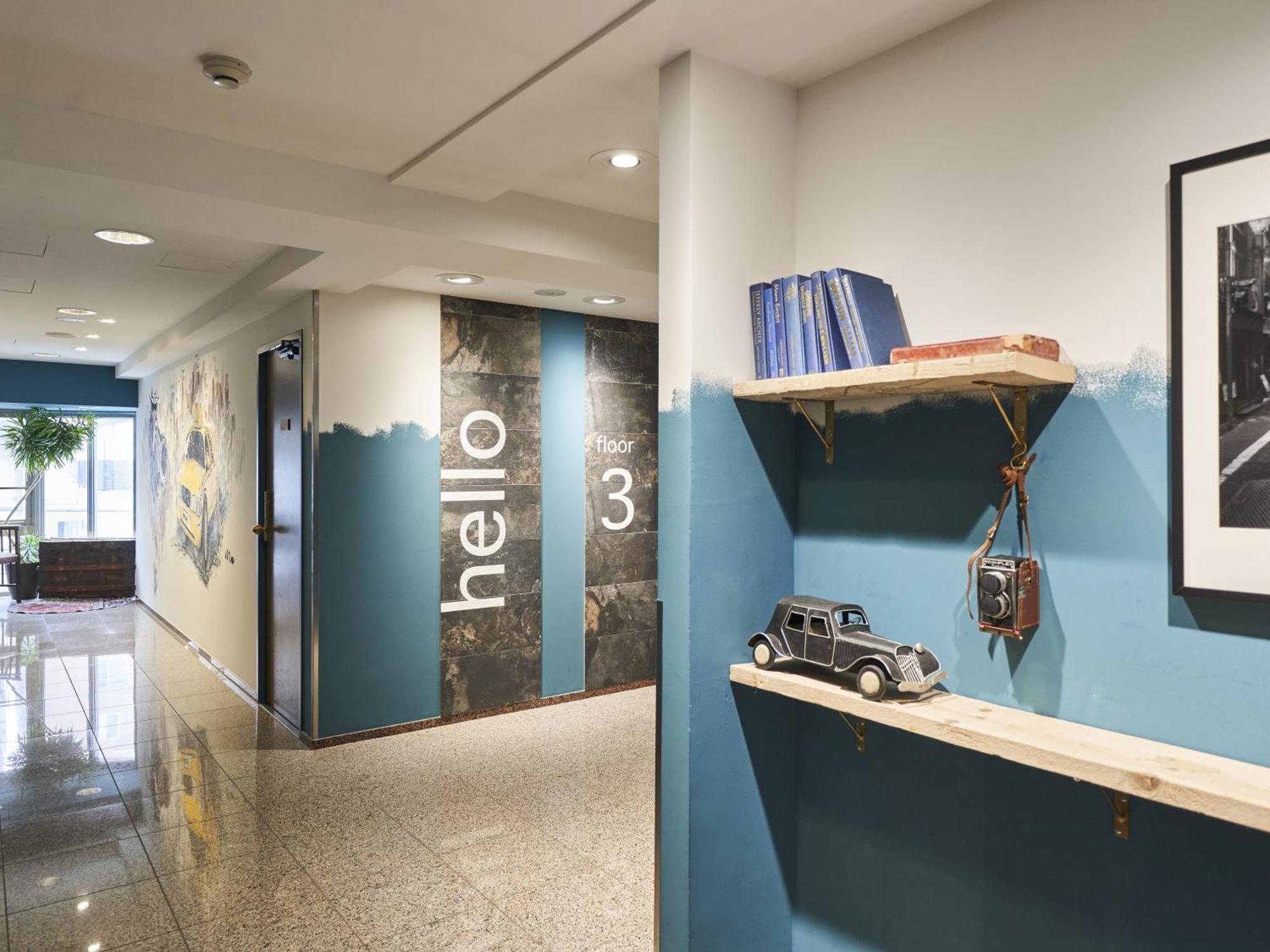 Toms Hotel 3*