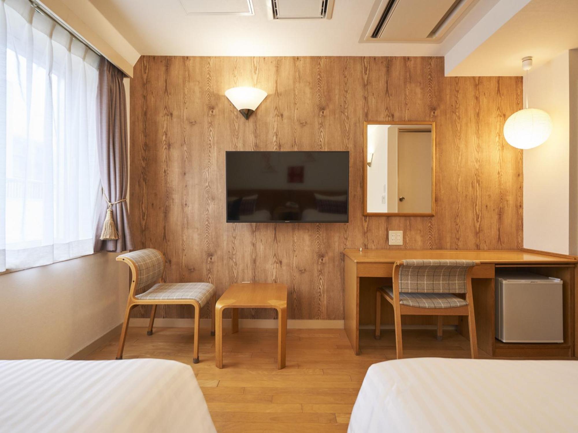 Toms Hotel Tokyo