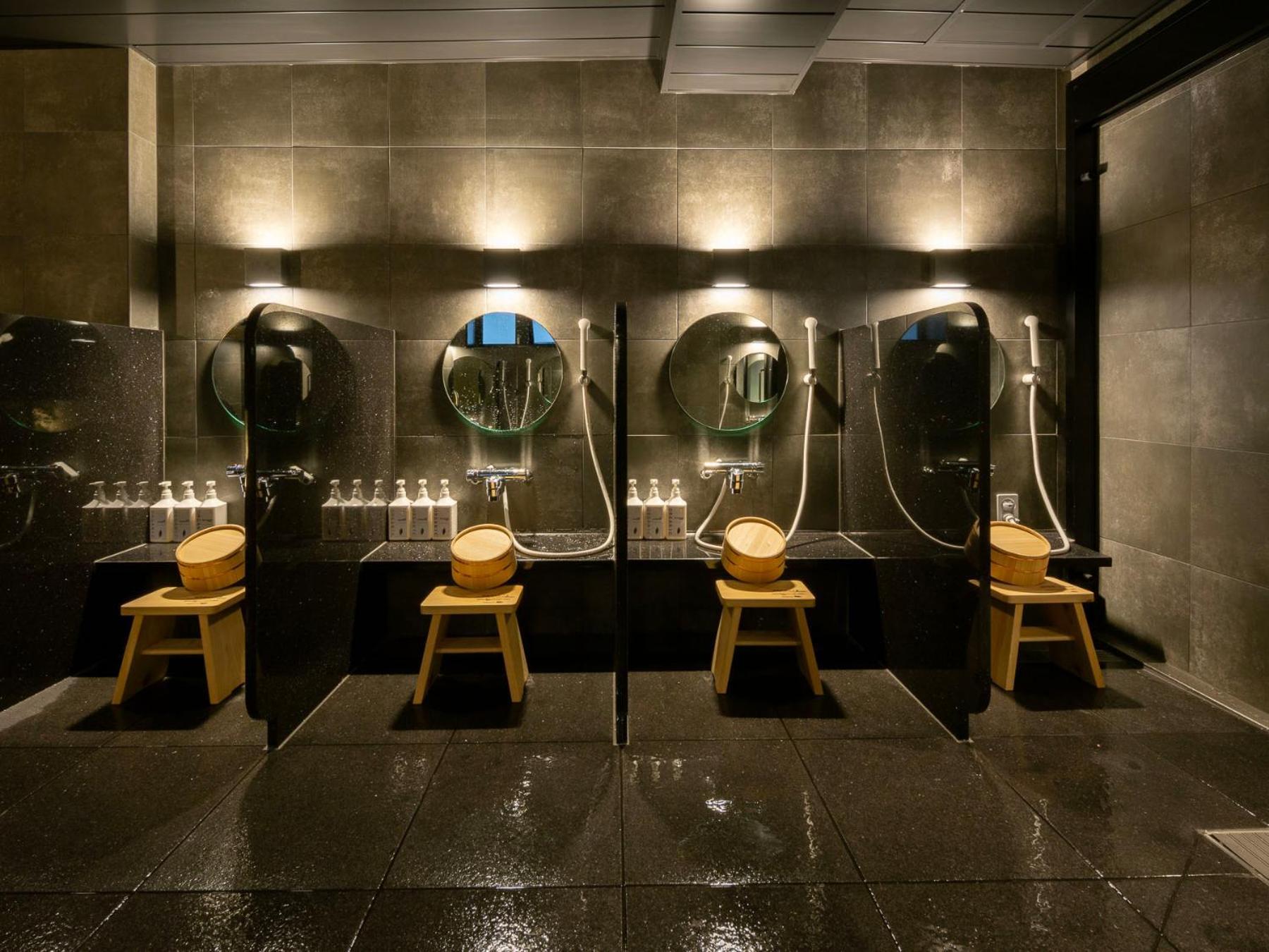 Super Ikebukuro West Natural Hot Spring 3* Tokyo