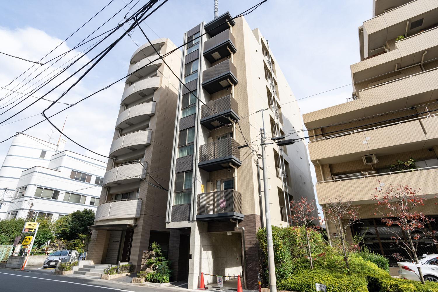 Lafesta Higashikomagata Apartment